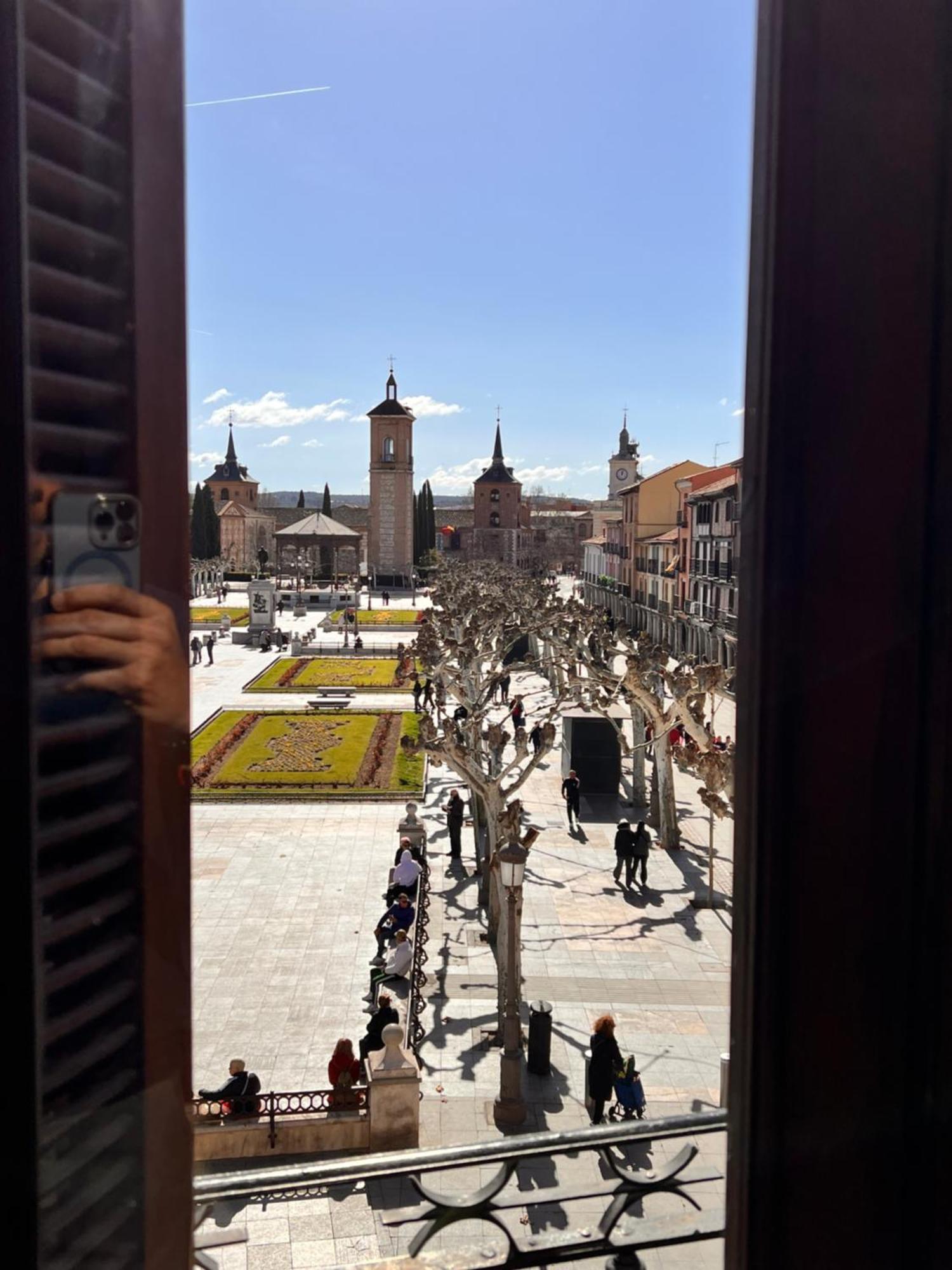 Sonar En La Plaza Cervantes 1 Алькала-де-Энарес Экстерьер фото