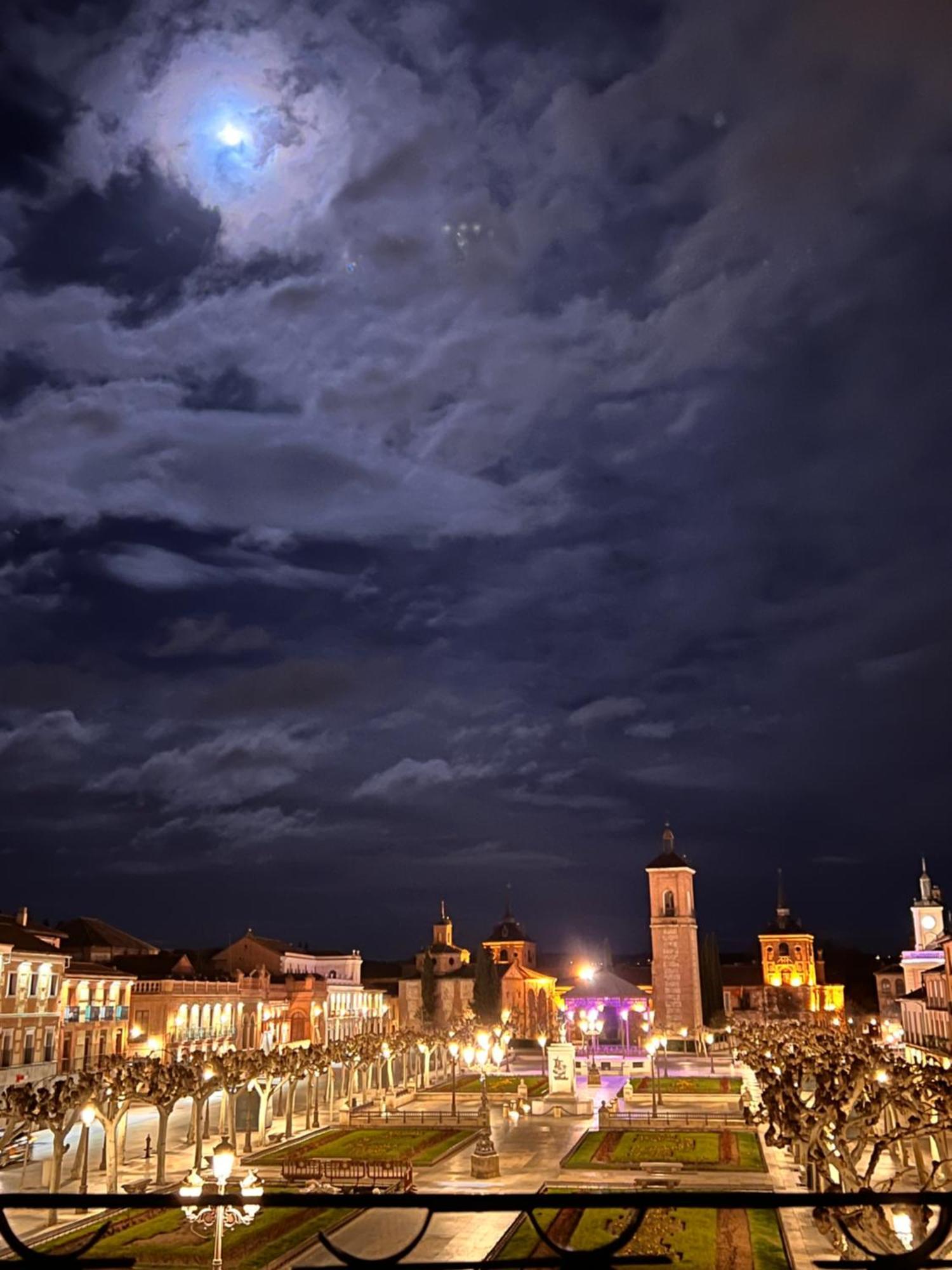Sonar En La Plaza Cervantes 1 Алькала-де-Энарес Экстерьер фото