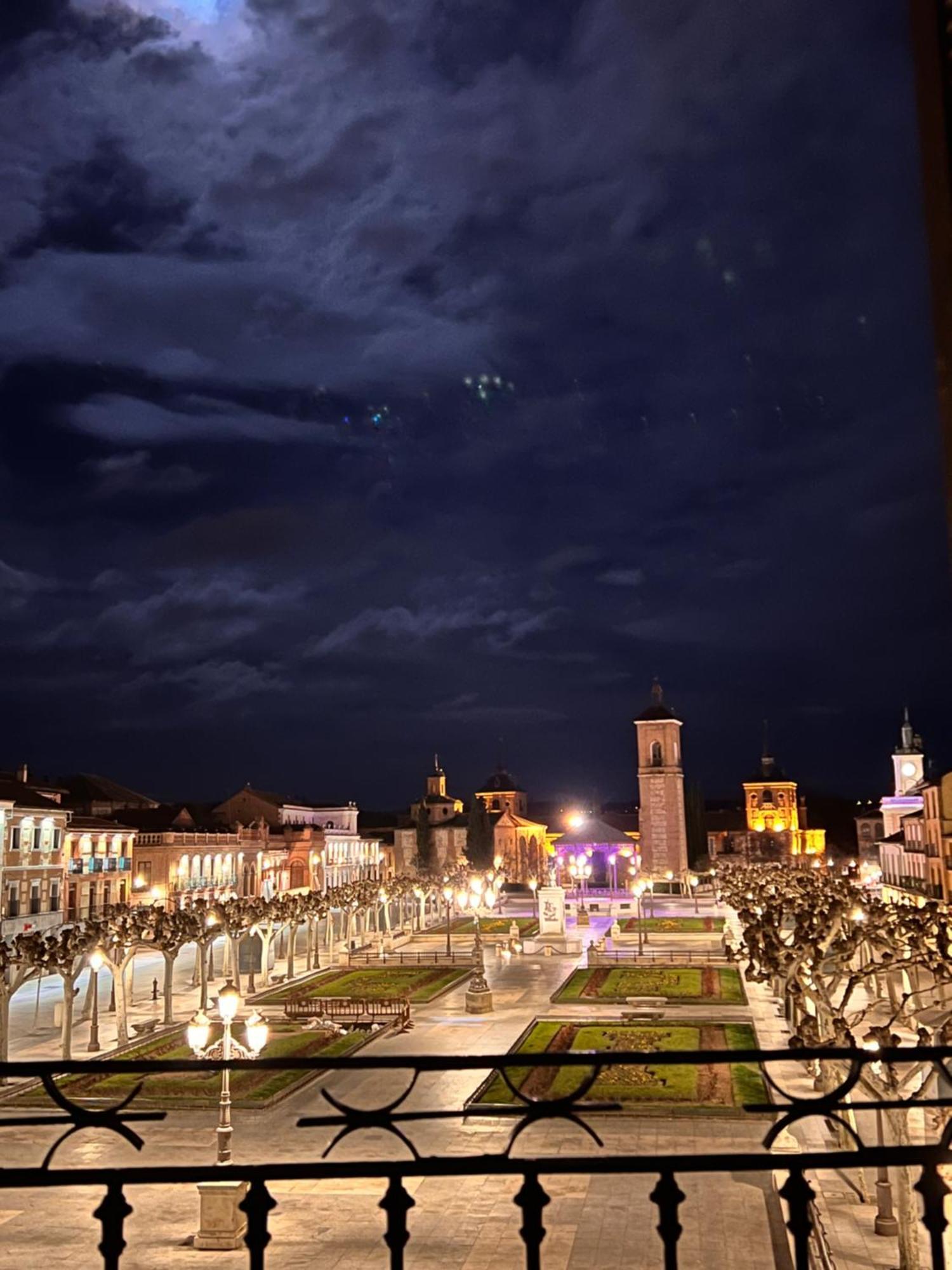 Sonar En La Plaza Cervantes 1 Алькала-де-Энарес Экстерьер фото